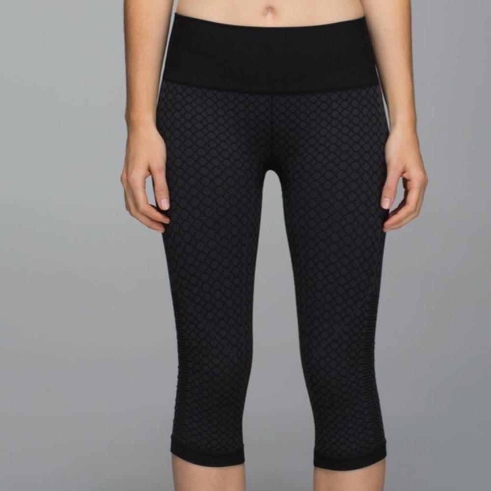 Lululemon In The Flow Crop Heathered Deep Coal